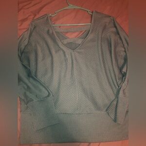 Size XL green fitted top